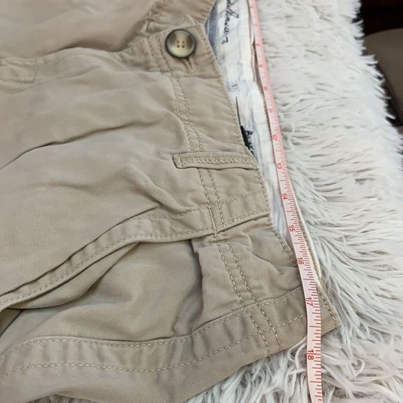 Eddie Bauer Blakely Light Tan Shorts - Picture 8 of 10